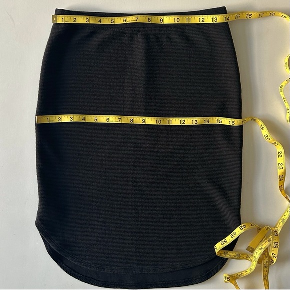Banana Republic Black Ribbed Pencil Skirt Spring Workwear Trend Size XS - Picture 5 of 6
